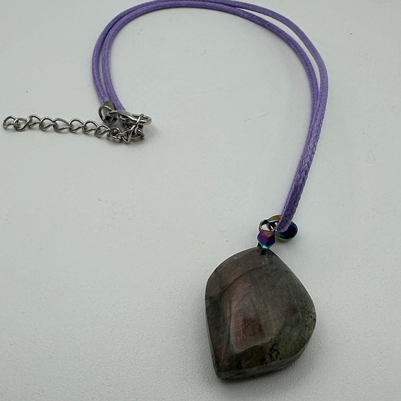 Purple Flash Labradorite Pendant Necklace - Picture 6 of 6